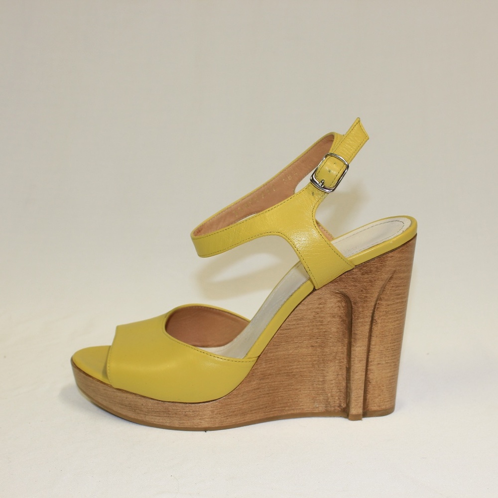NWOT Maison Margiela Yellow Open-Toe Wedge Heel